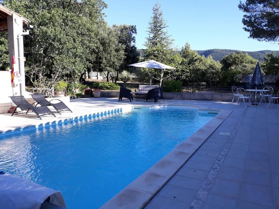 Le Bosquet En Luberon. Appartement *